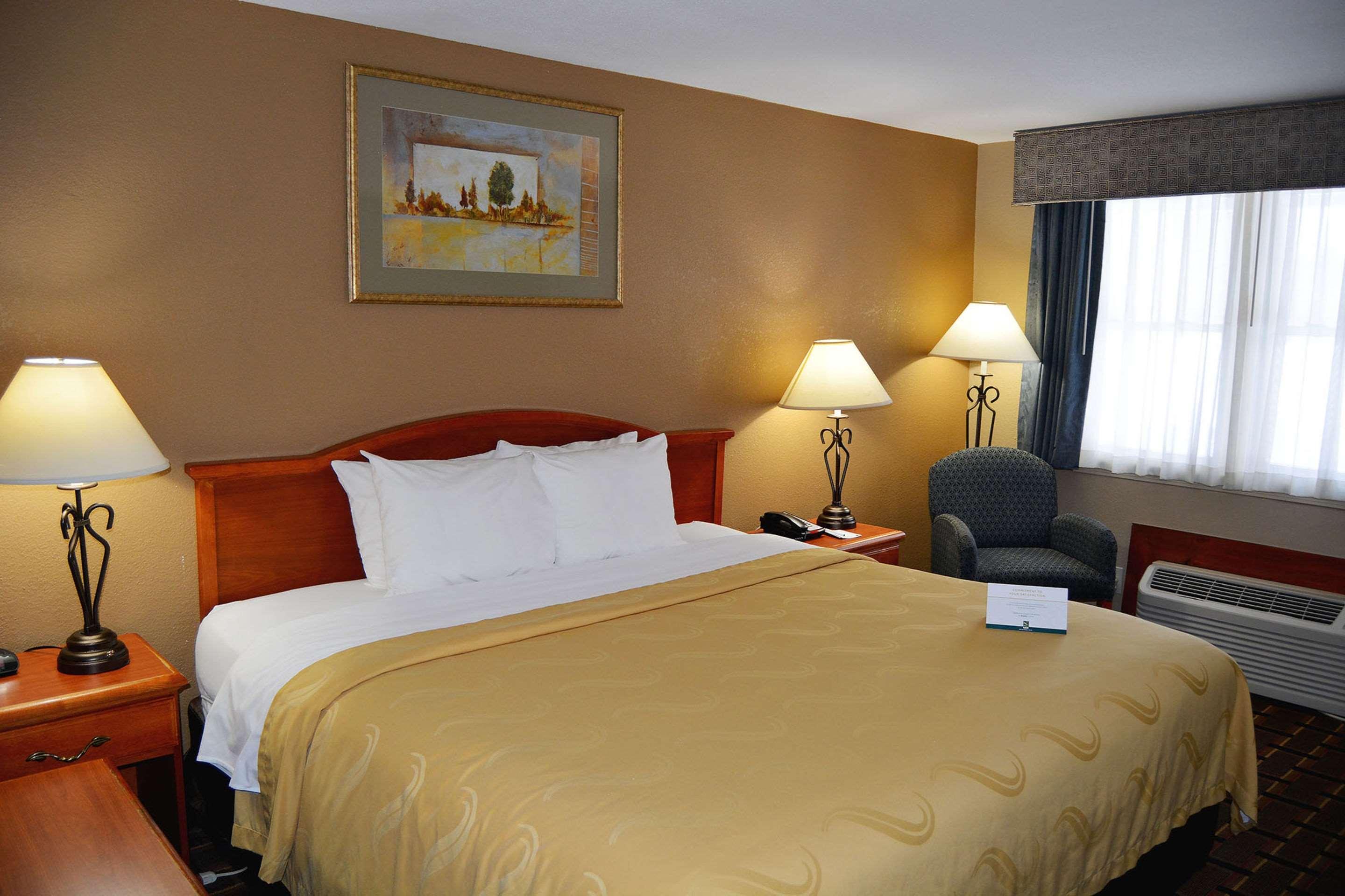 Quality Inn Raynham - Taunton Exterior foto